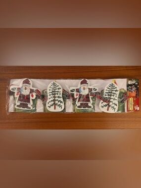 NWT—Wood Santa & Evergreen Tree Jar Candle Garland w/ Metal wire-band—Red, Green